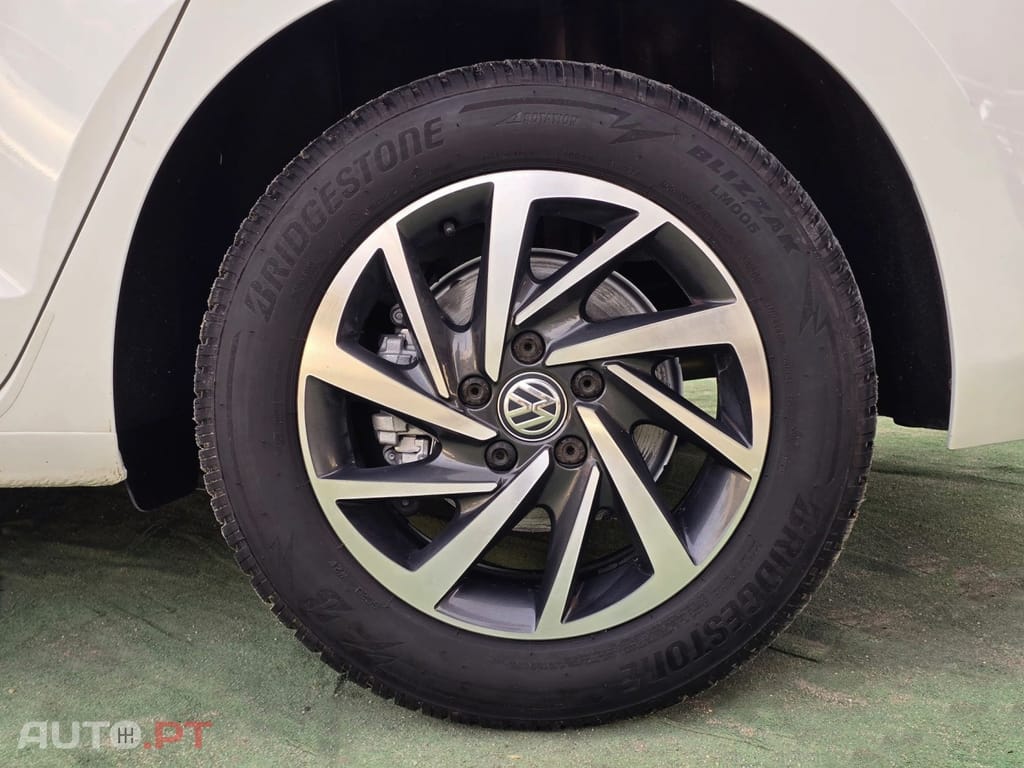 Volkswagen Touran 1.6 TDI R-Line DSG