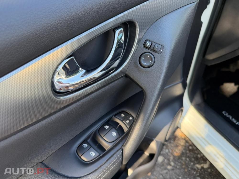 Nissan Qashqai 1.3 DIG-T MHEV Premiere Edition