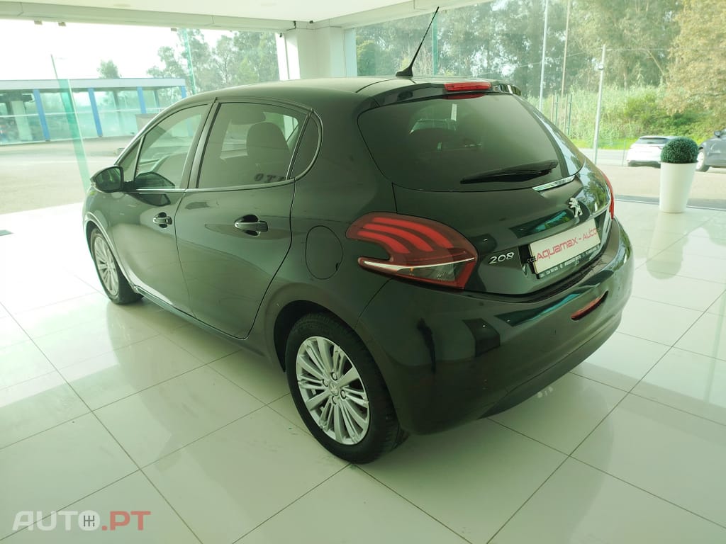 Peugeot 208 1.5 BlueHDi Signature