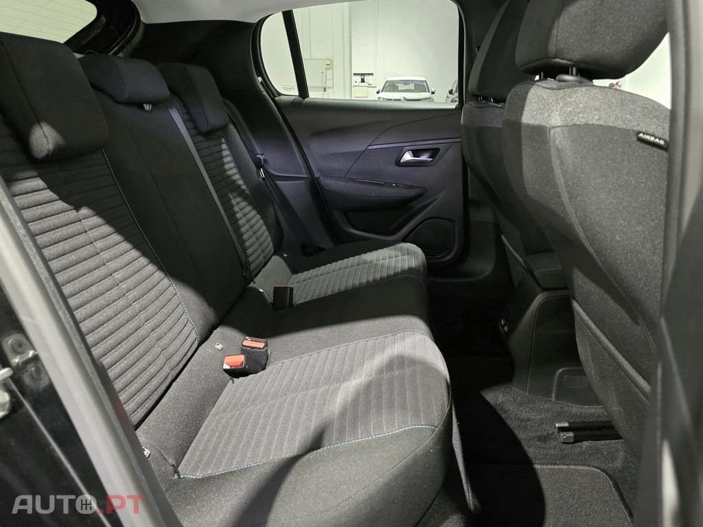 Peugeot E-208 50 kWh Style