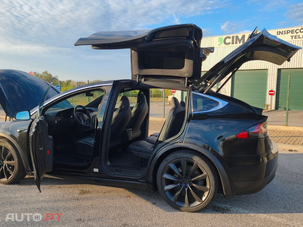 Tesla Model X 100D