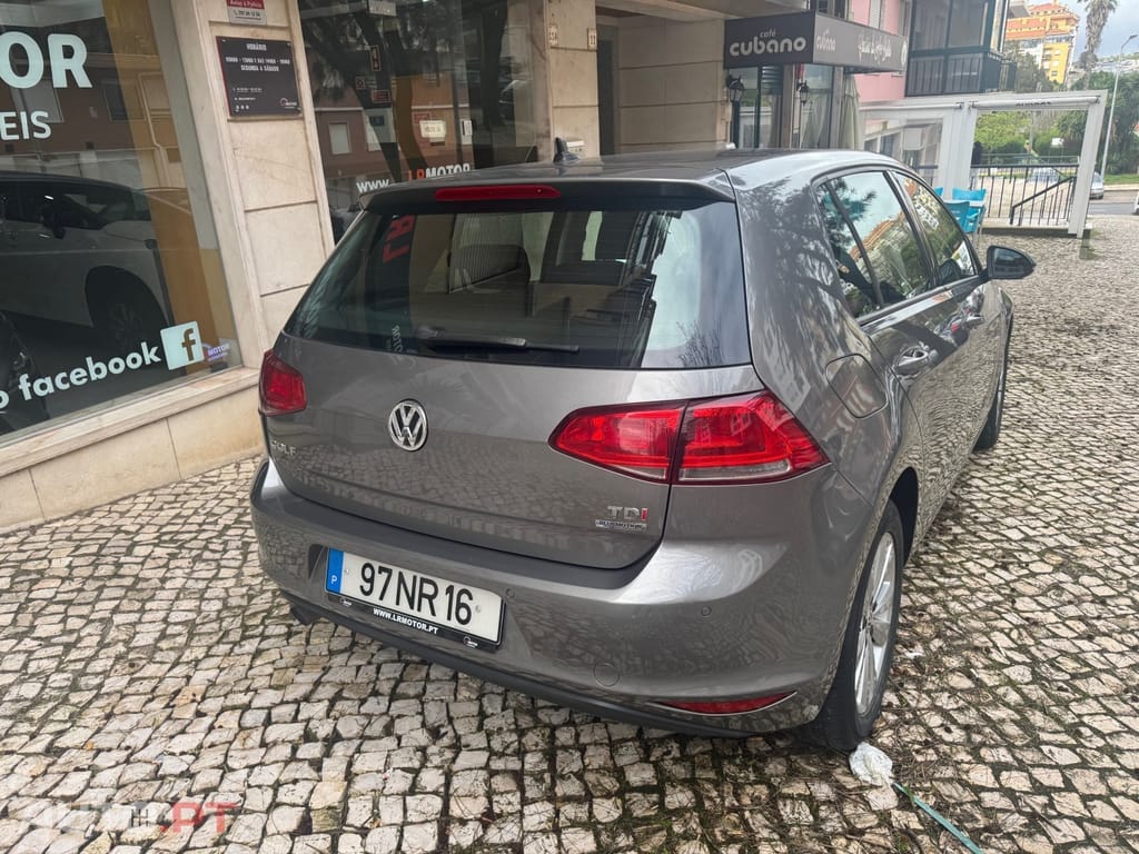 Volkswagen Golf 1.6 TDi Confortline DSG