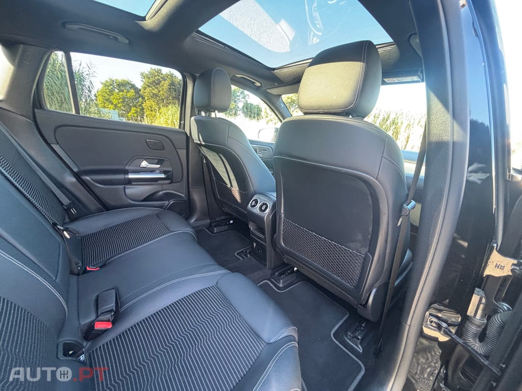 Mercedes-Benz EQA 250 Electric Art