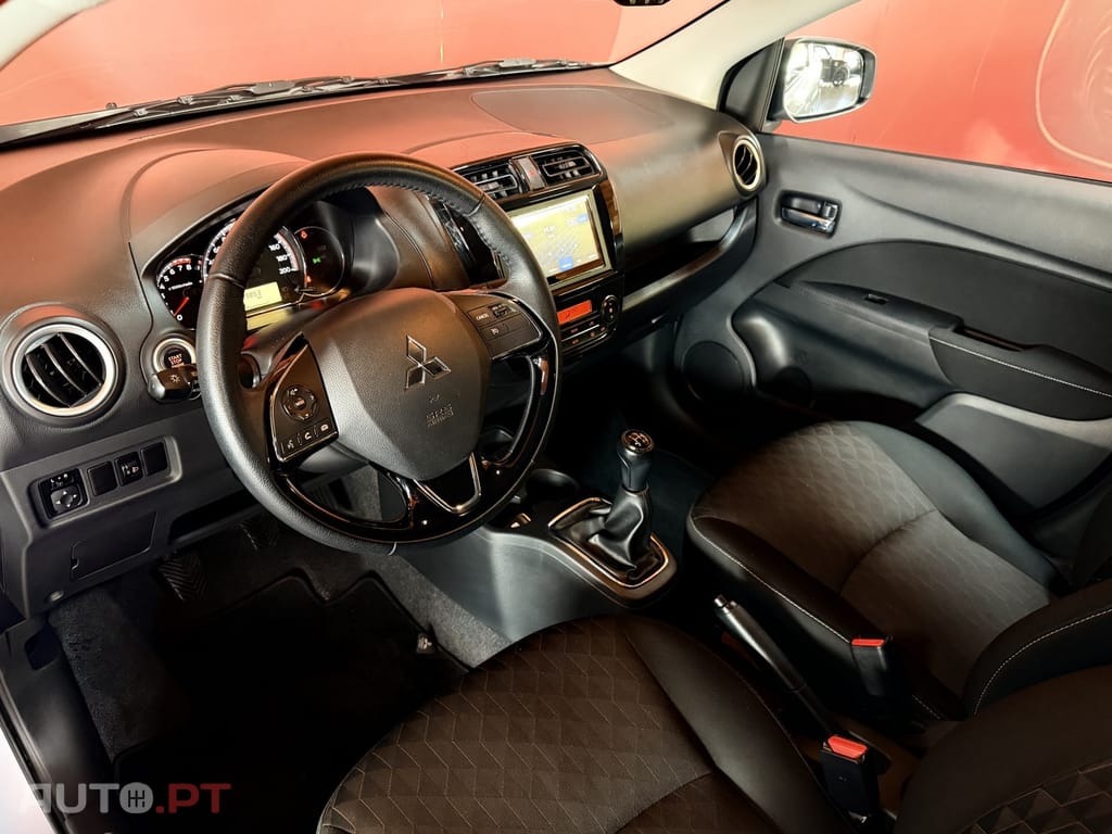 Mitsubishi Space Star 1.2 Intense Connect Edition