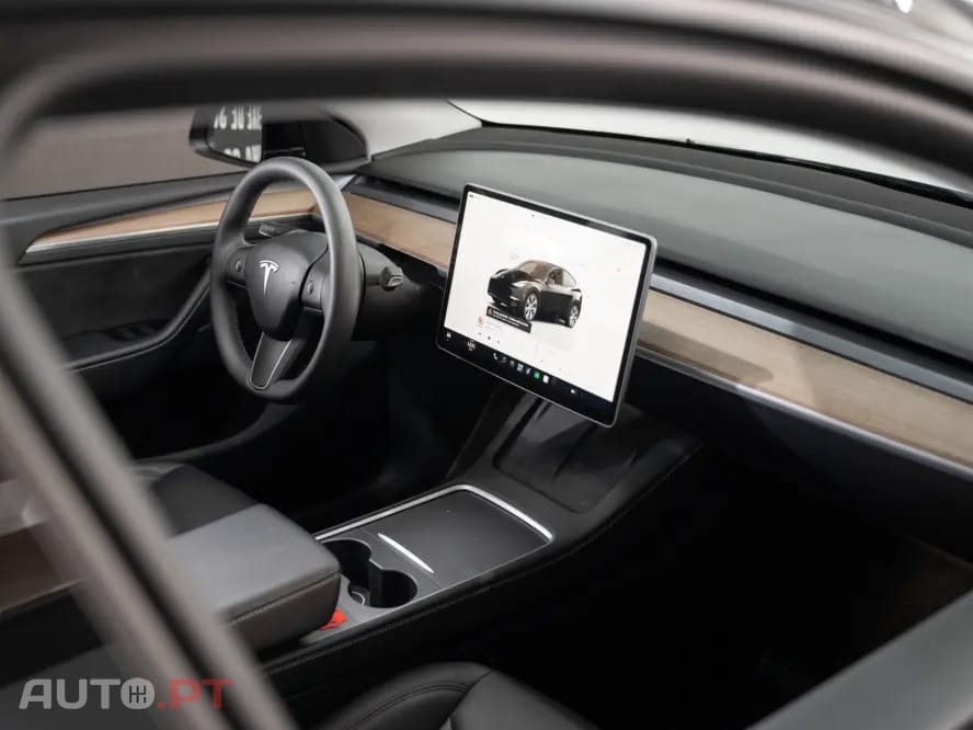 Tesla Model Y Long Range Dual Motor AWD