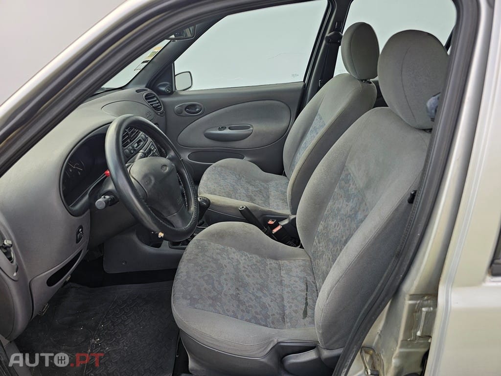 Ford Fiesta 1.8 D Studio