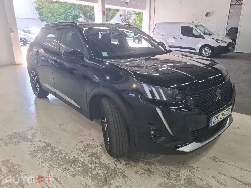 Peugeot E-2008 GT