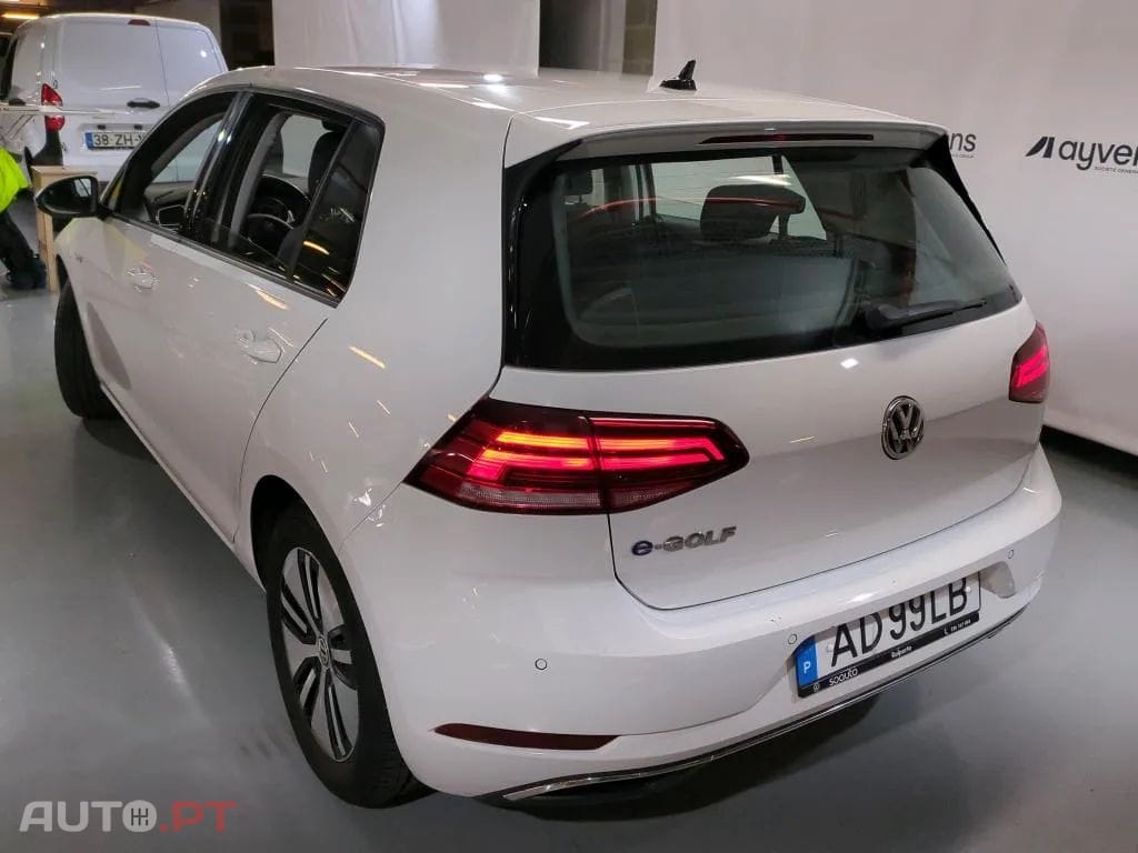 Volkswagen e-Golf AC/DC