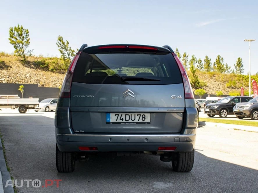 Citroen C4 Picasso Outro