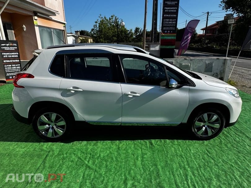 Peugeot 2008 1.2 PureTech Allure