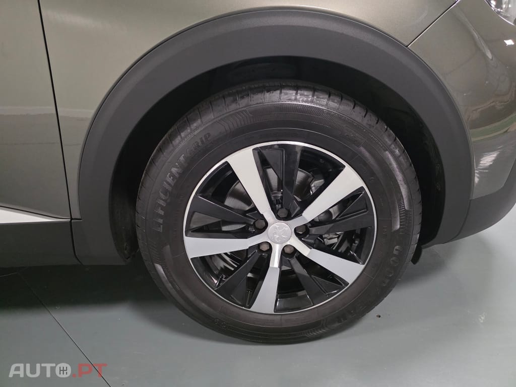 Peugeot 3008 1.5 BlueHDi Active