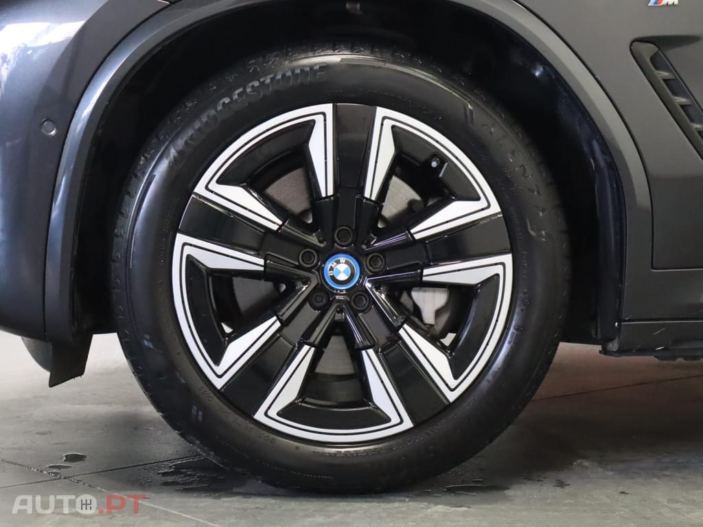 BMW iX3 M Sport Impressive