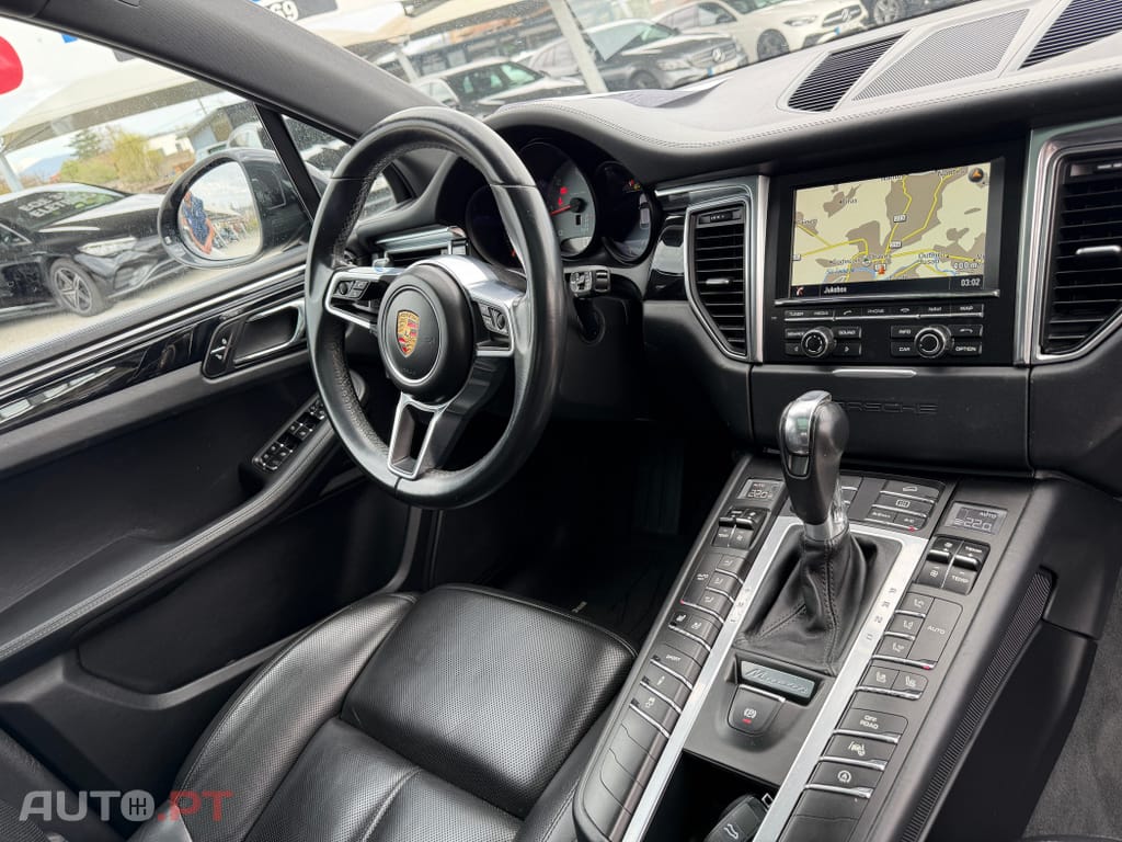 Porsche Macan S