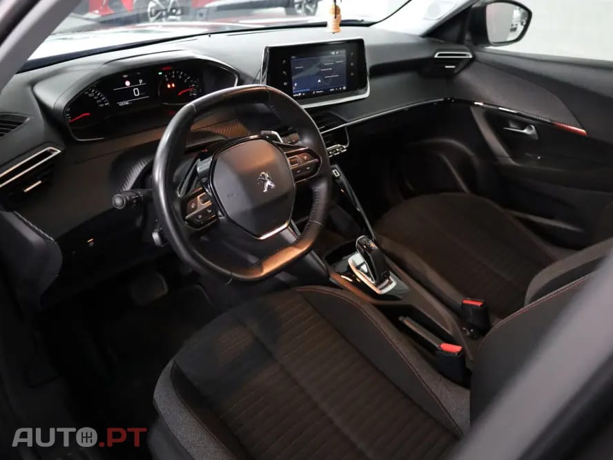 Peugeot 2008 Active Pack EAT8