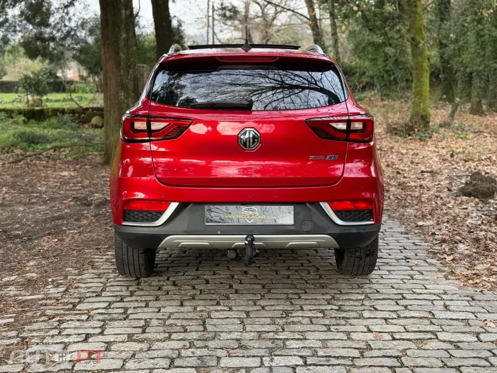 MG ZS Outro