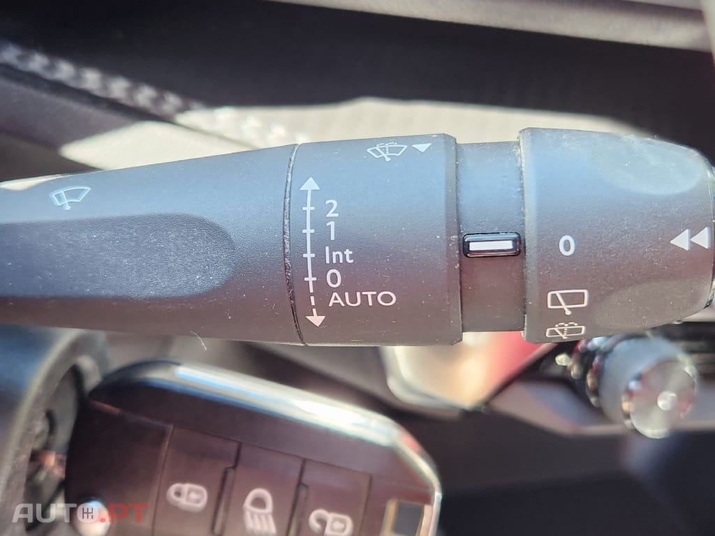 Peugeot 3008 1.5 BlueHDi Active