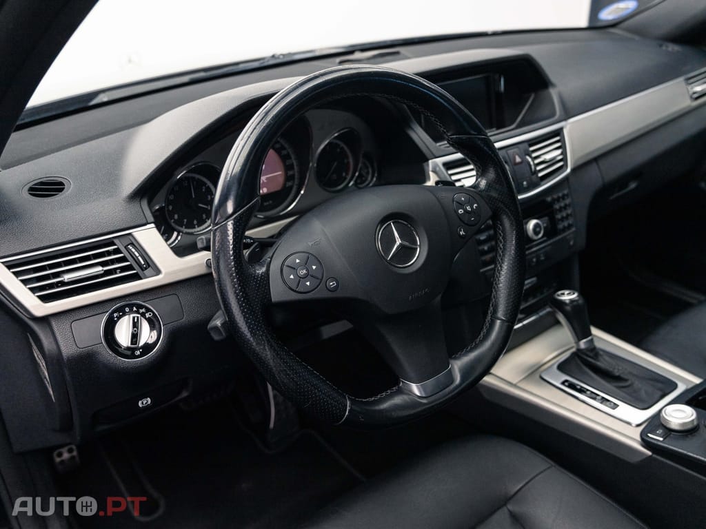 Mercedes-Benz E 250 BlueTEC Avantgarde Auto