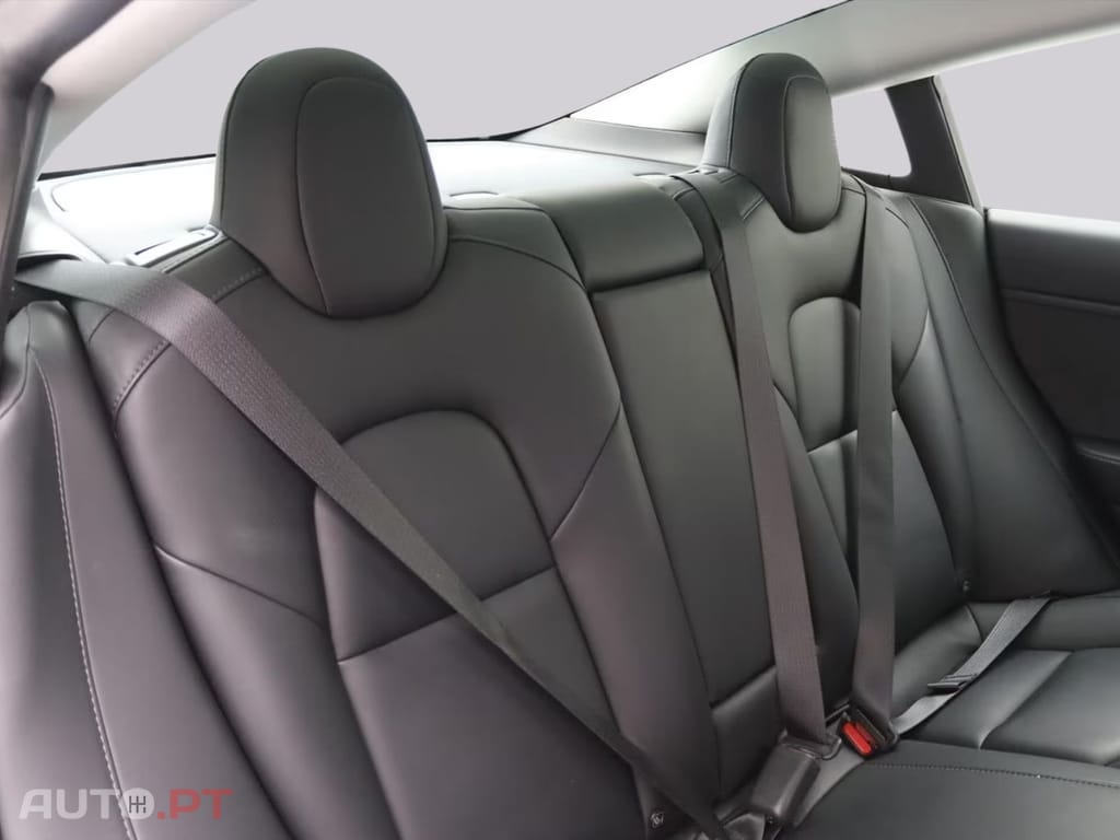 Tesla Model 3 Long-Range AWD I.V.A DEDUTÍVEL