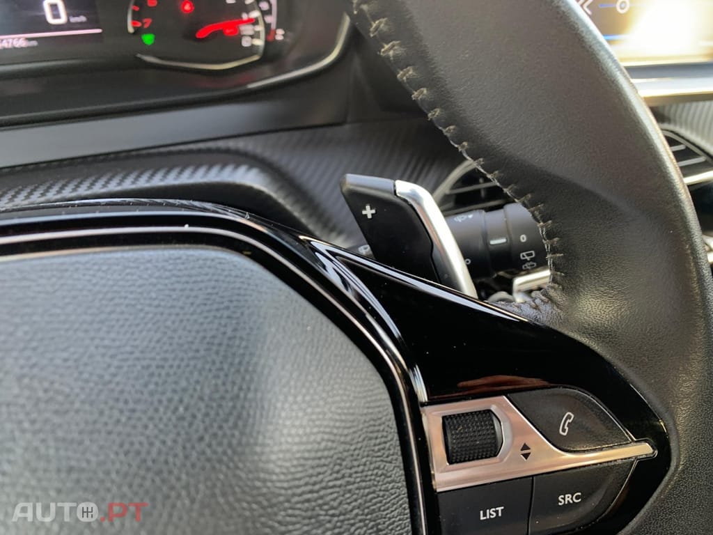 Peugeot 2008 1.5 BlueHDi Allure EAT8