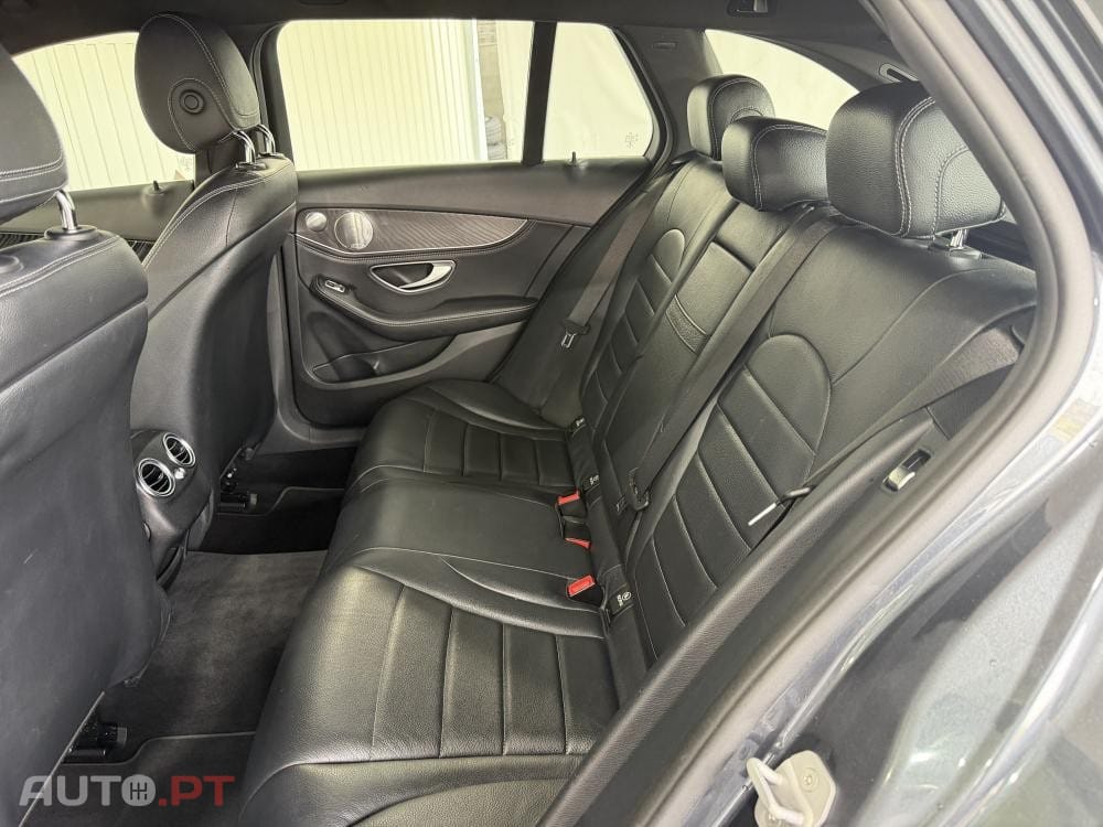 Mercedes-Benz C 350 e 7G-TRONIC AMG Line
