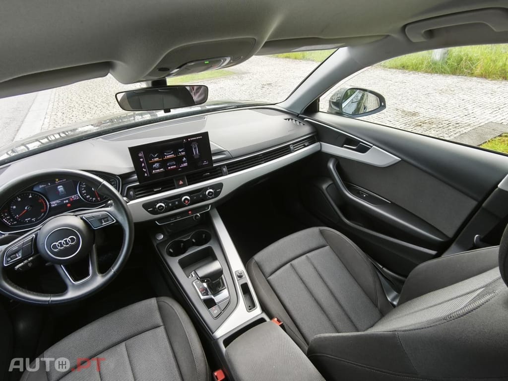 Audi A4 Avant 30 TDI S tronic