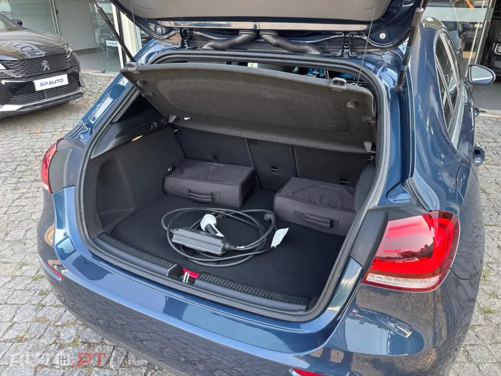 Mercedes-Benz A 250 e Style Plus