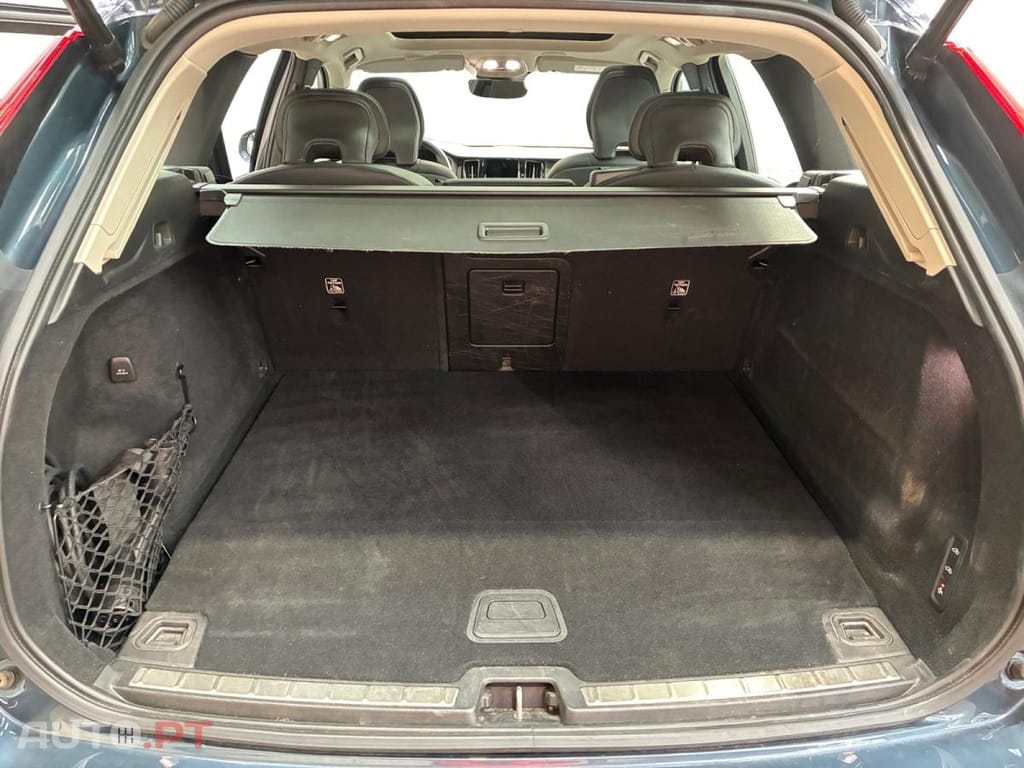 Volvo XC60 T6 Geartronic Plus Style Dark
