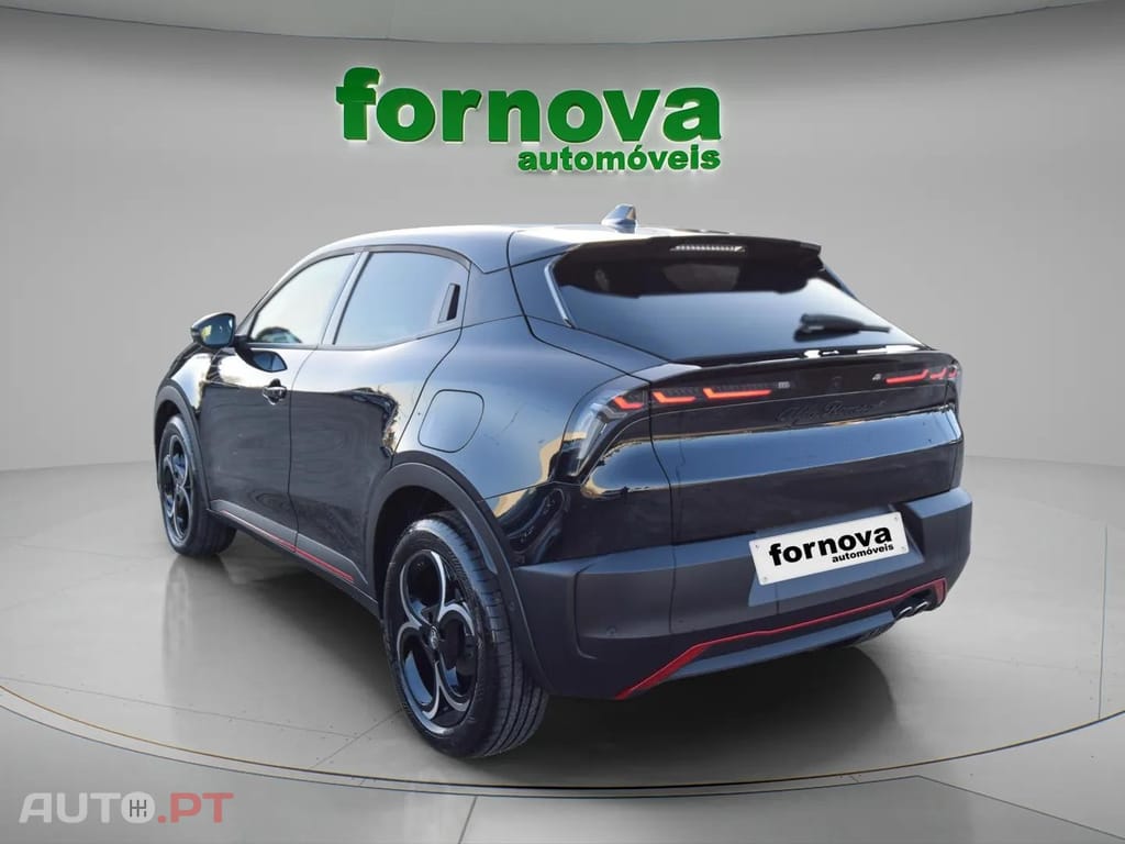 Alfa Romeo Junior 1.2 Sport Speciale Q4 eDCT6