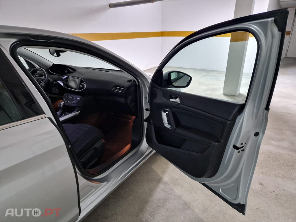 Peugeot 308 1.6 BlueHDi Allure EAT6