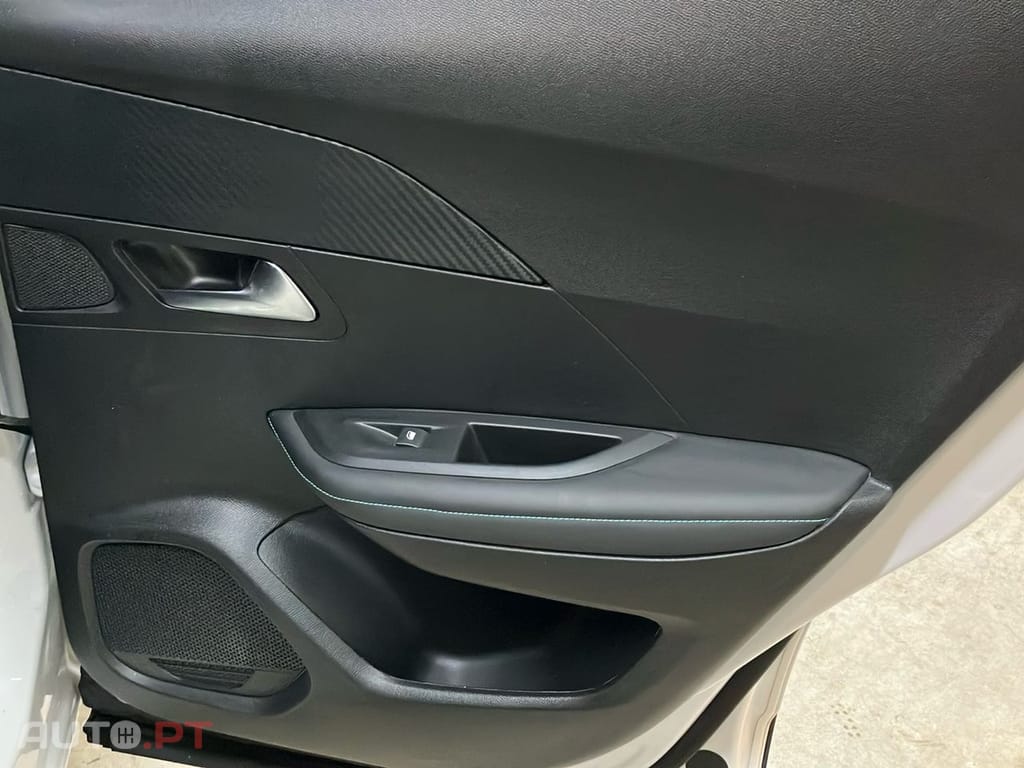 Peugeot 2008 1.2 PureTech Allure