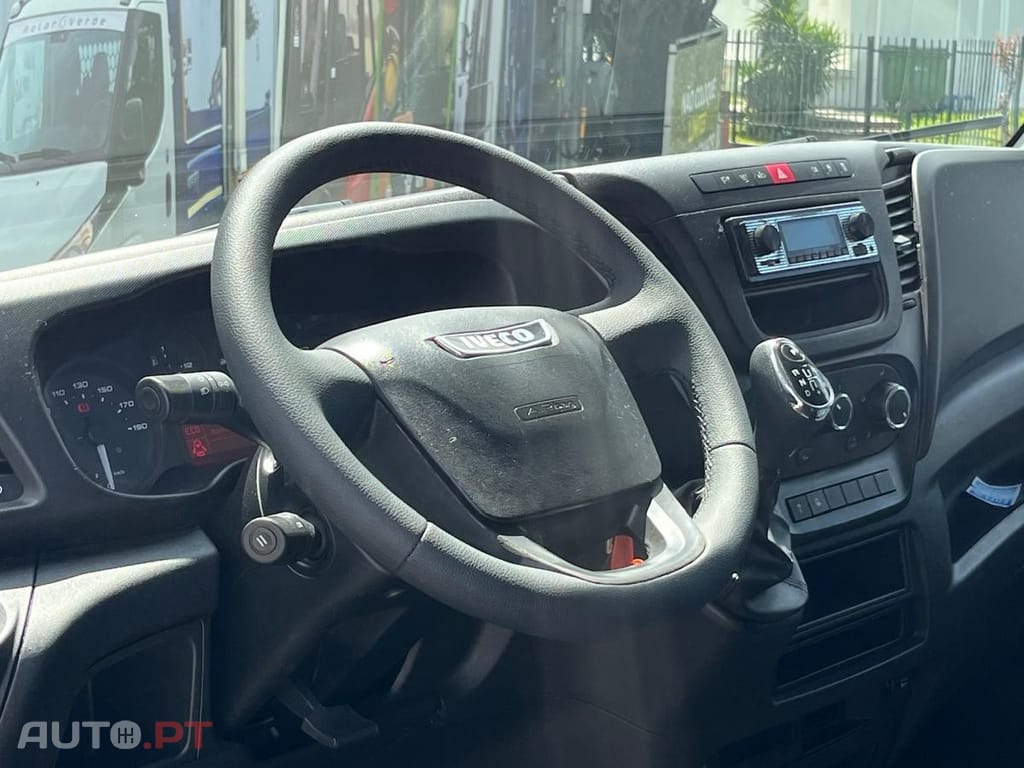 Iveco Daily PLATAFORMA + CONTENTOR