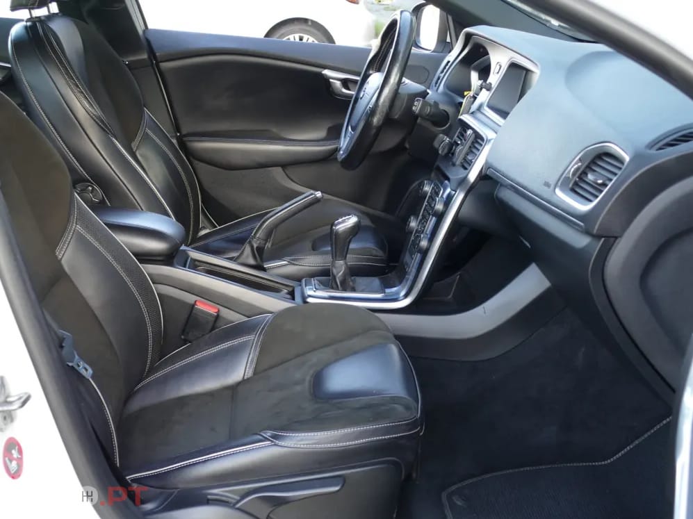 Volvo V40 2.0 D2 R-Design