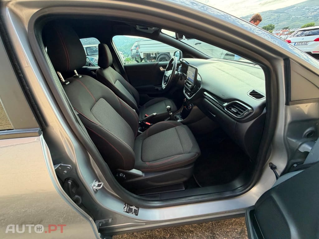 Ford Puma 1.0 EcoBoost MHEV ST-Line
