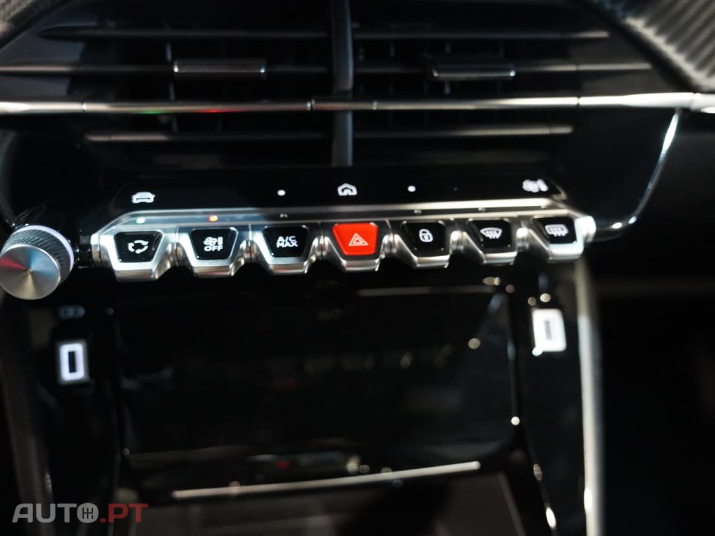 Peugeot 2008 1.2 Hybrid Allure e-DCS6