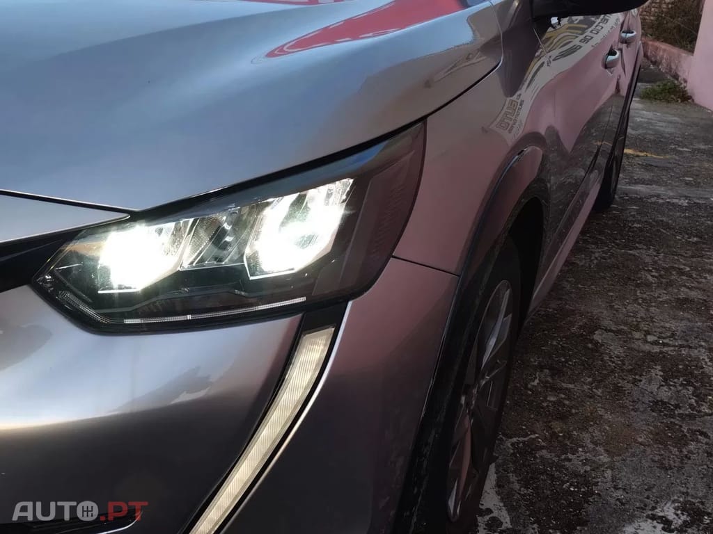 Peugeot E-208 50 kWh Active Pack