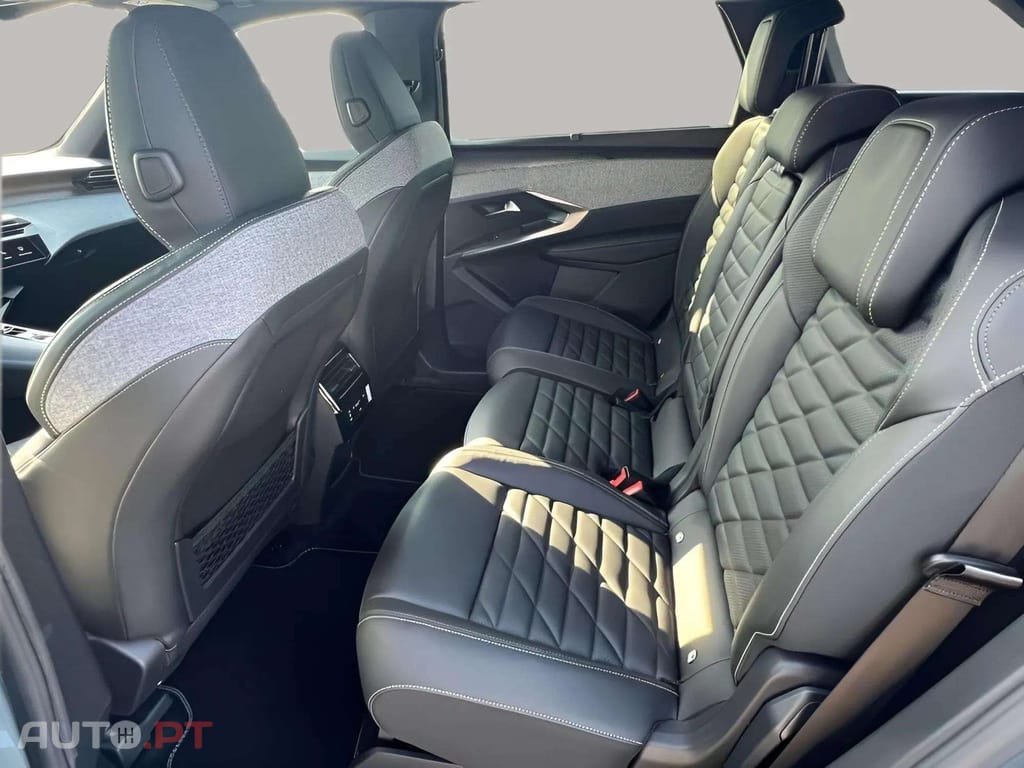 Peugeot E-5008 I.V.A DEDUTÍVEL GT