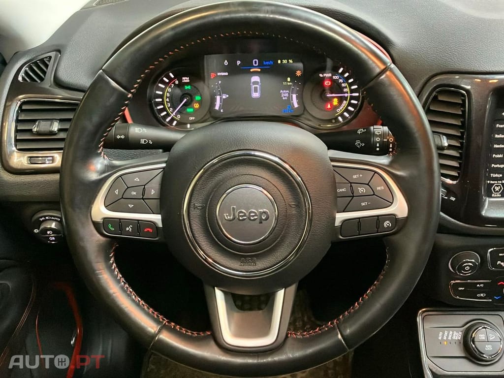 Jeep Compass 1.3 TG Trailhawk