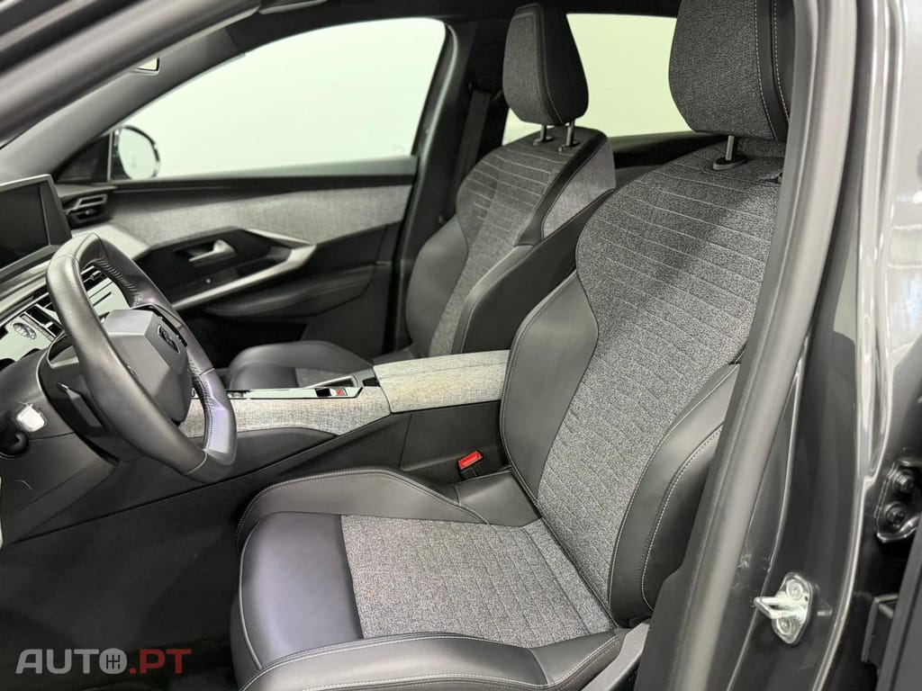 Peugeot 3008 1.2 Hybrid Allure e-DCS6