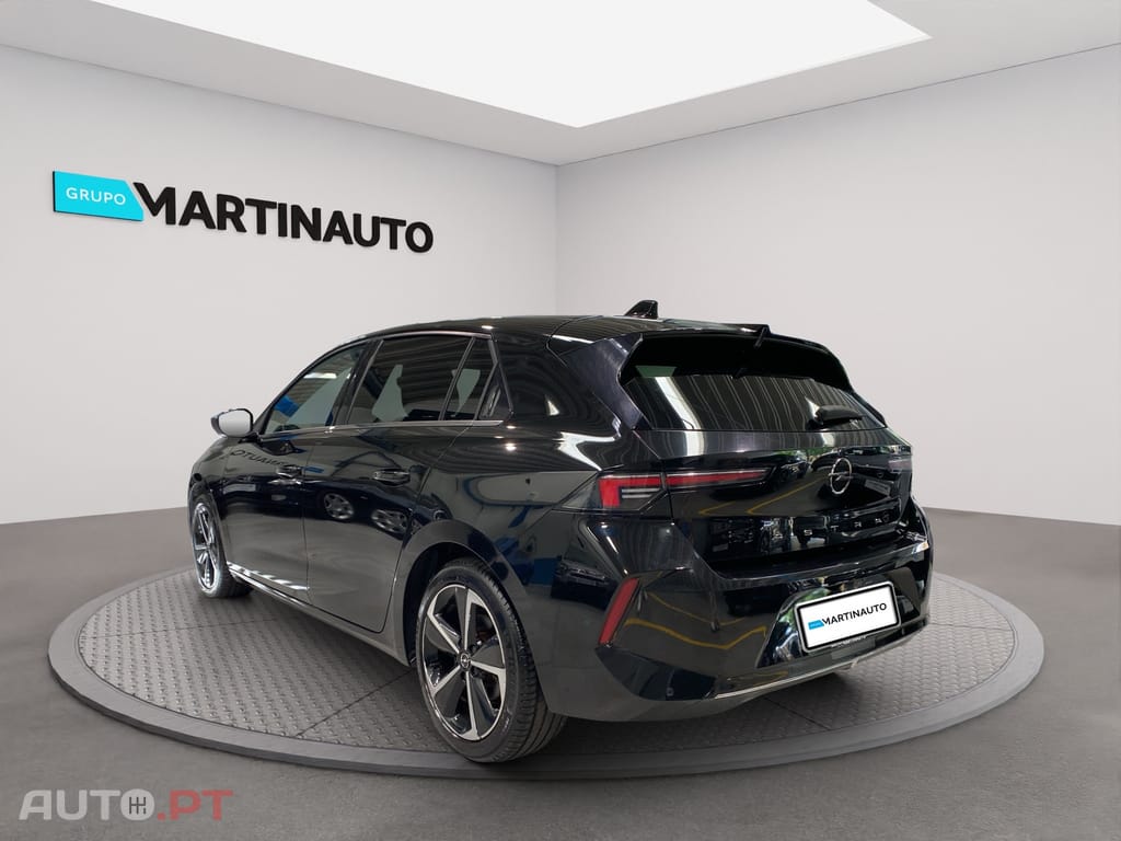 Opel Astra 1.2 T Elegance