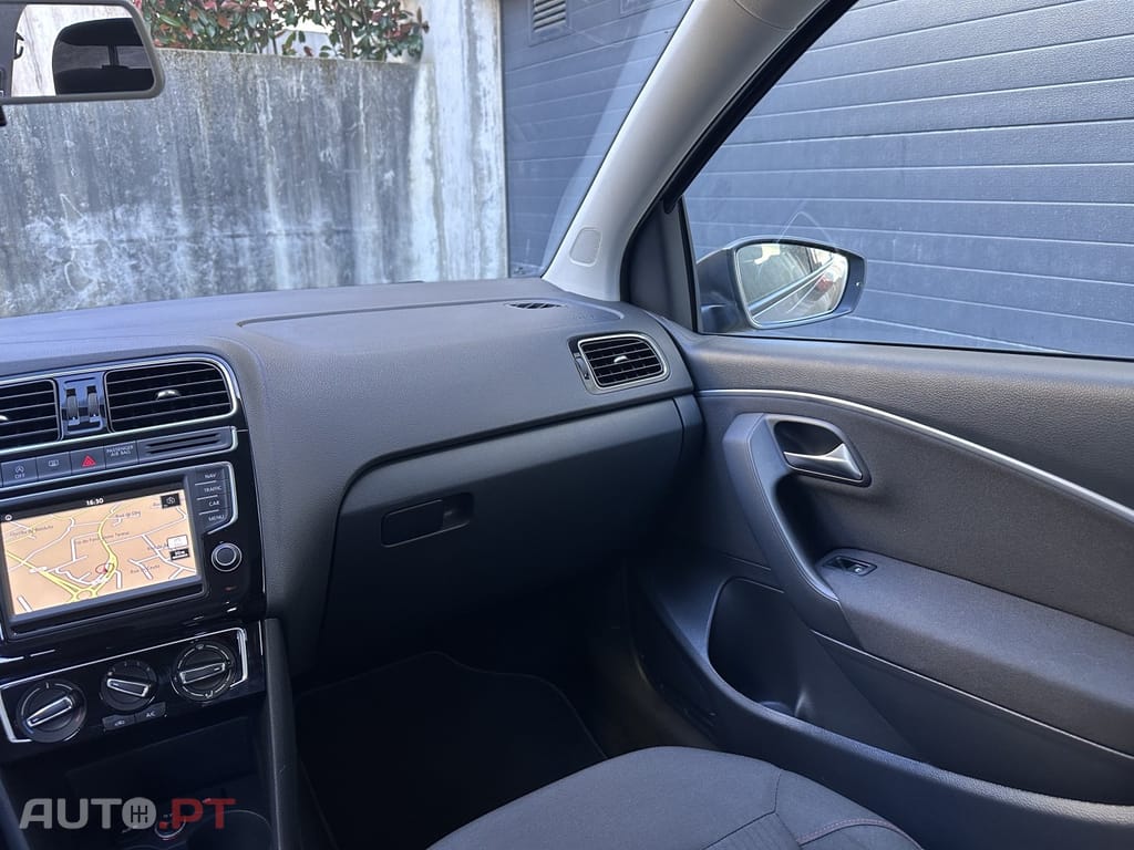 Volkswagen Polo 1.2 TSi Confortline Nav