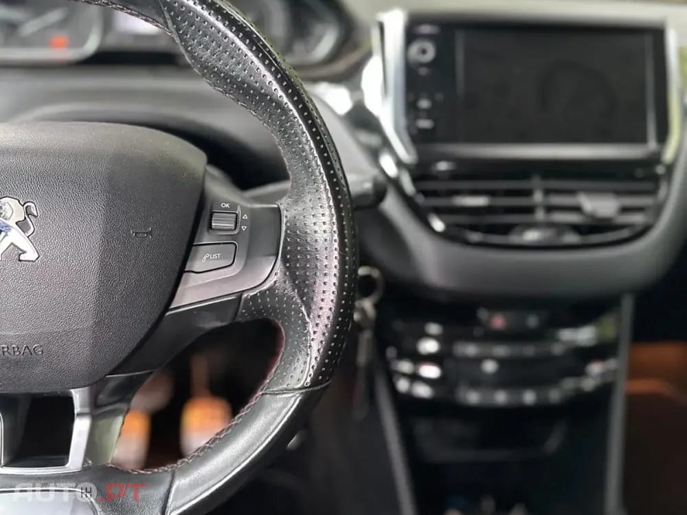 Peugeot 208 1.2 PureTech GT Line