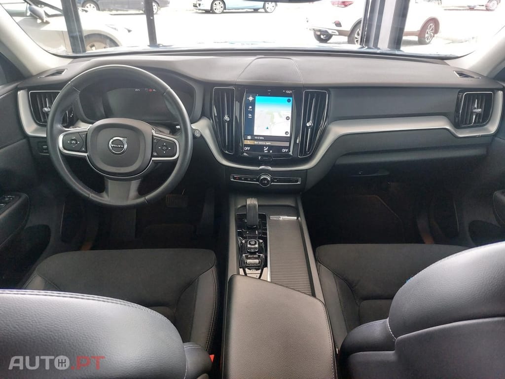 Volvo XC60 2.0 T8 PHEV Momentum AWD