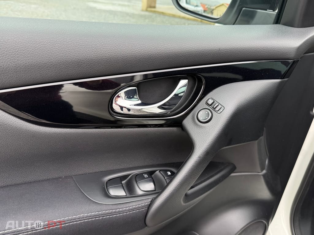 Nissan Qashqai 1.2 DIG-T N-Connecta