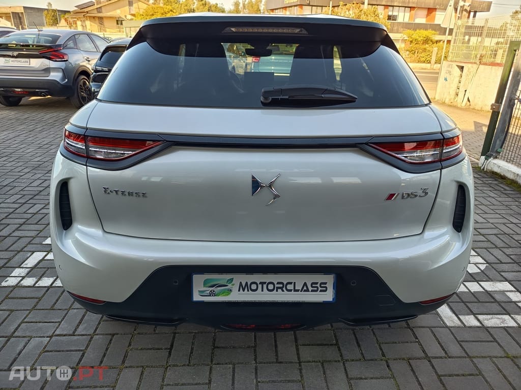DS DS3 Crossback E-Tense Performance Line