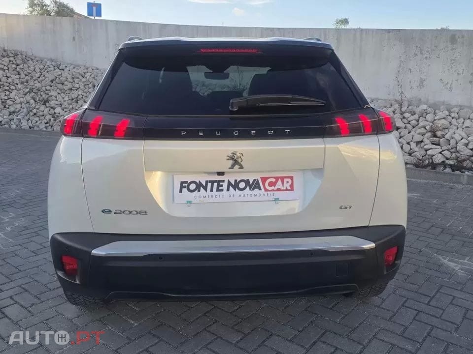 Peugeot E-2008 GT Pack