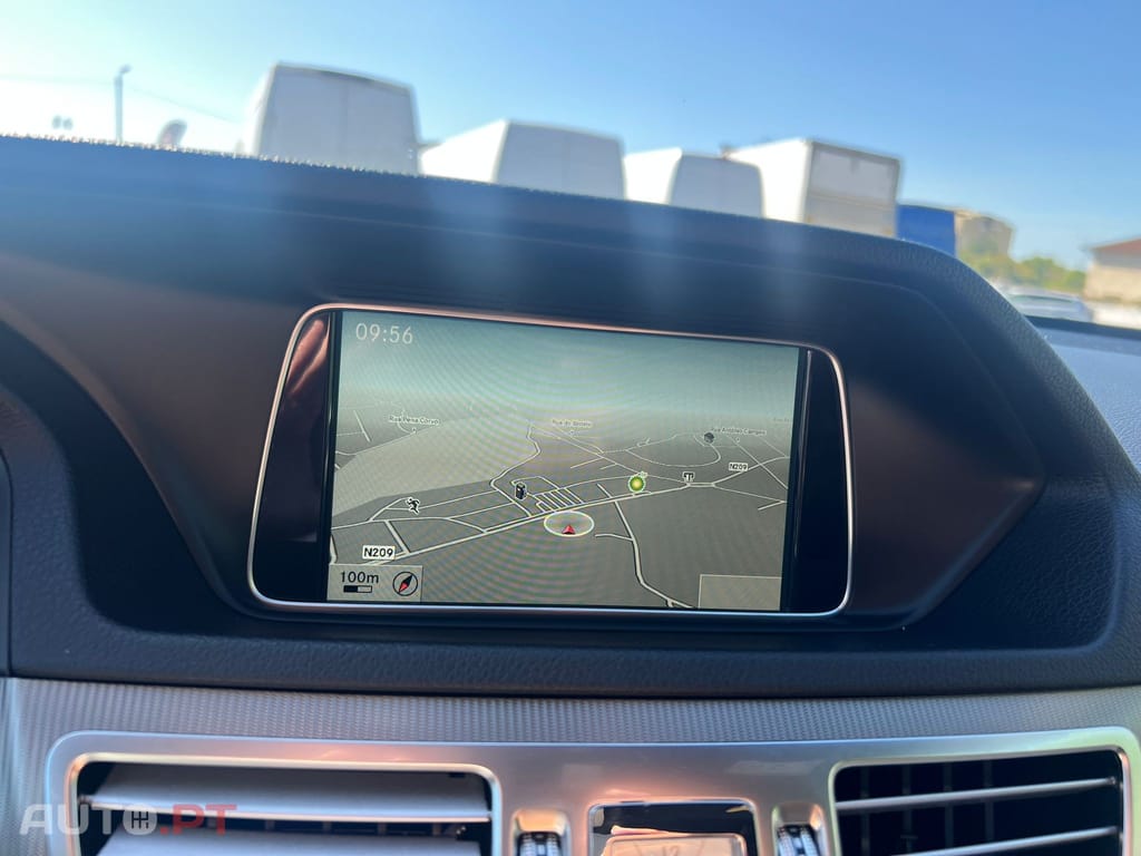 Mercedes-Benz E 300 BlueTEC Hybrid Avantgarde