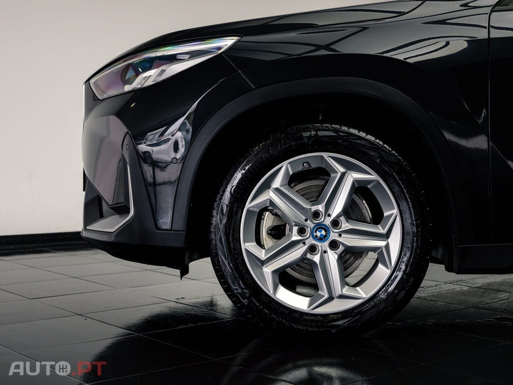 BMW iX1 xDrive30
