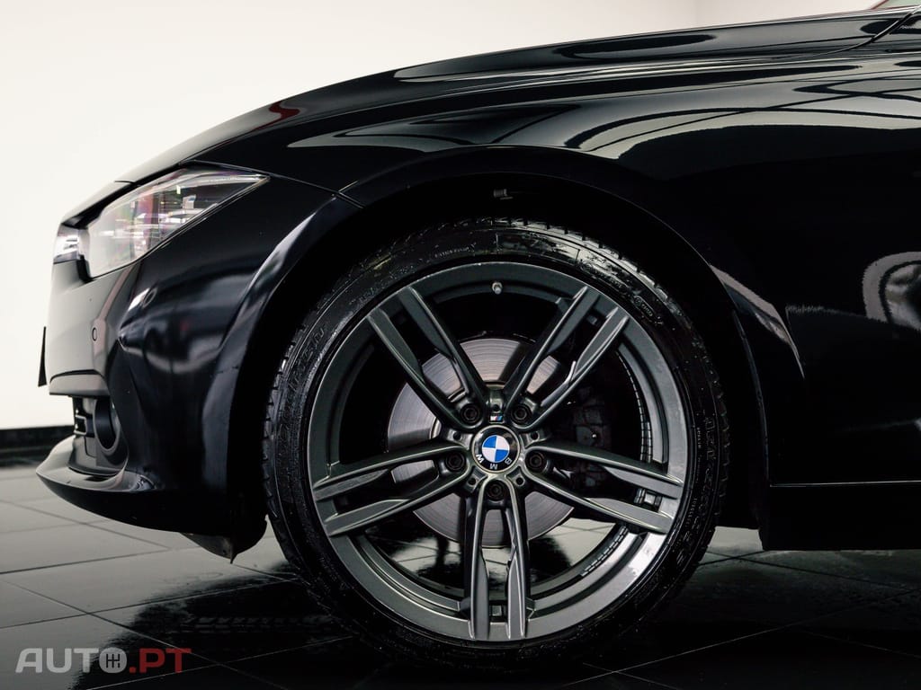 BMW 320 d Auto
