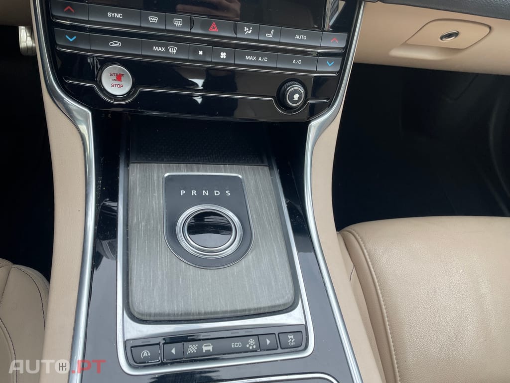 Jaguar XE Portfólio