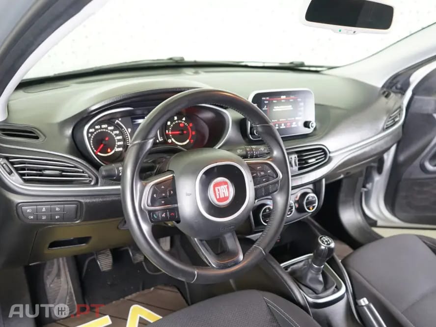 Fiat Tipo 1.3 M-Jet Lounge